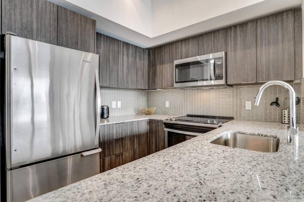 Waterfront Luxury Condo Toronto Exteriör bild